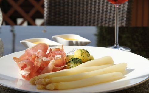 White Asparagus Season at the Hotel Baltschug Kempinski Moscow